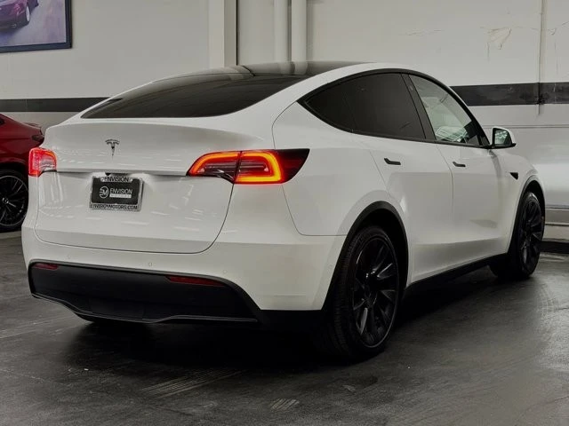2021 Tesla Model Y - Image 12 of 21