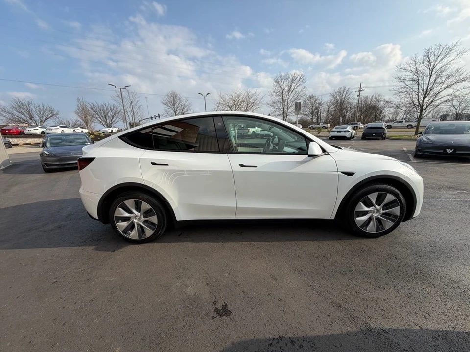 2021 Tesla Model Y - Image 4 of 17