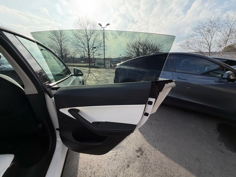 2021 Tesla Model Y - Image 14 of 17