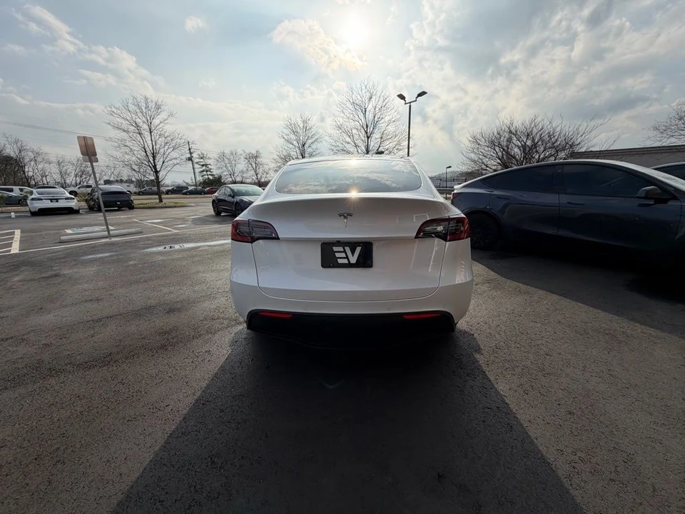 2021 Tesla Model Y - Image 6 of 17