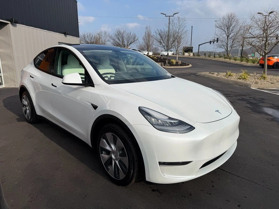 2021 Tesla Model Y - Image 3 of 17