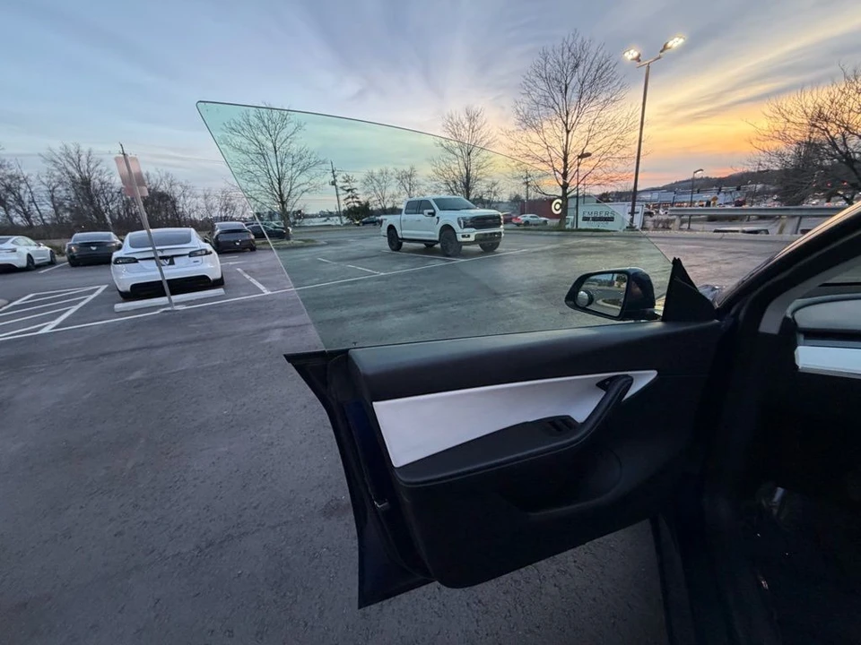 2021 Tesla Model Y - Image 9 of 16