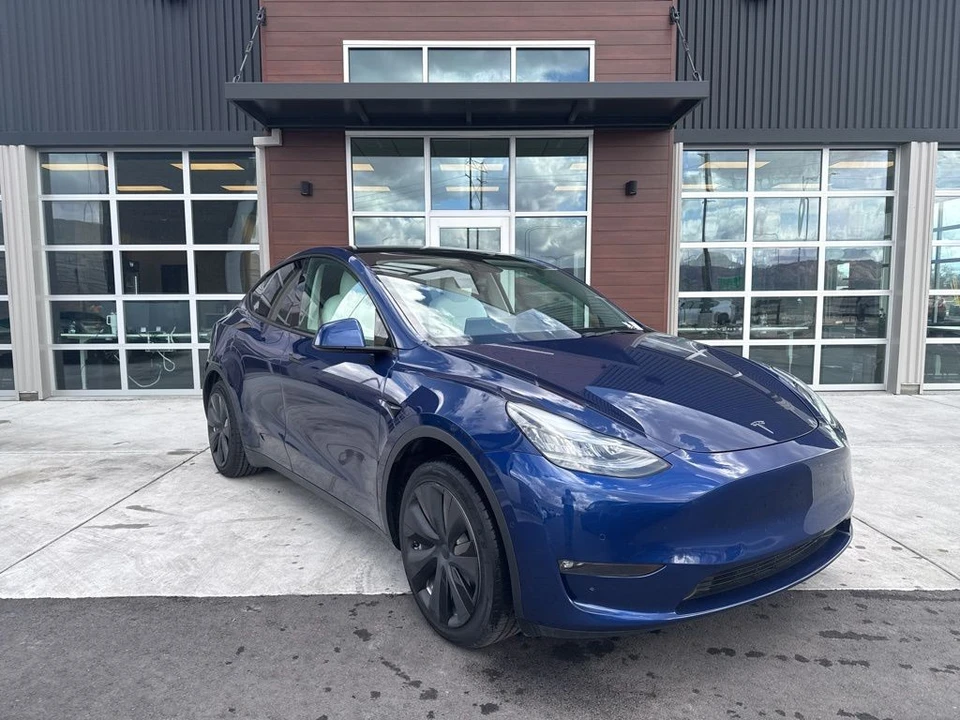 2021 Tesla Model Y - Image 2 of 21