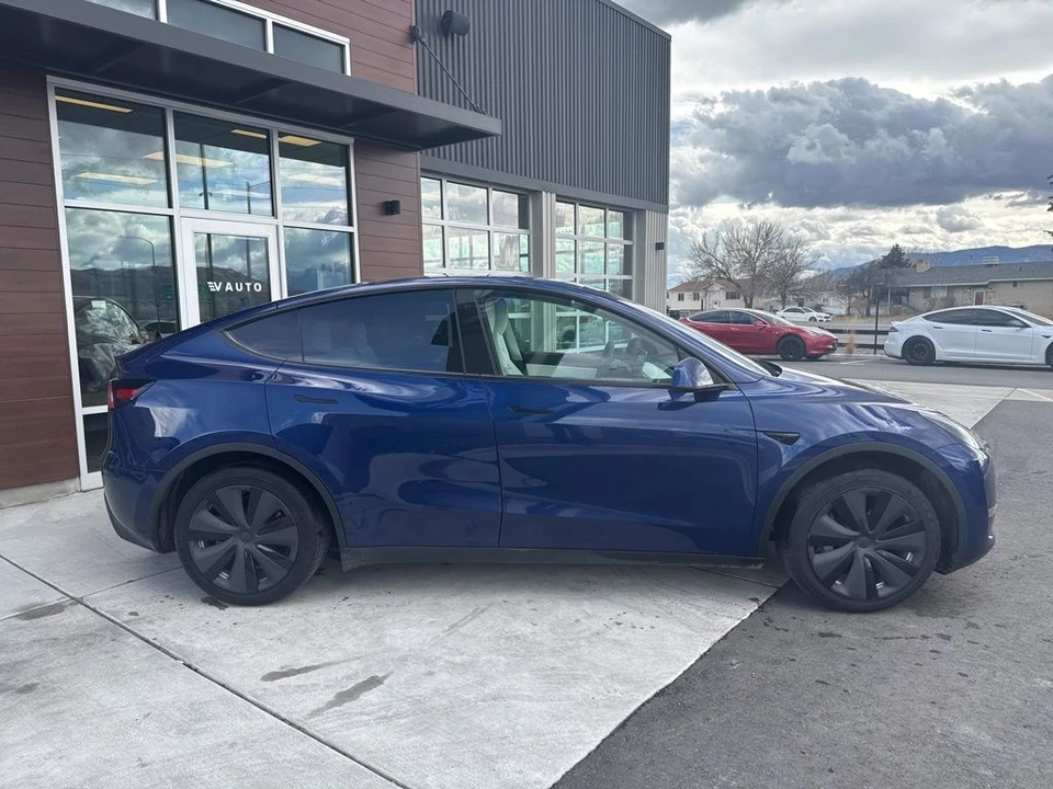 2021 Tesla Model Y - Image 9 of 21