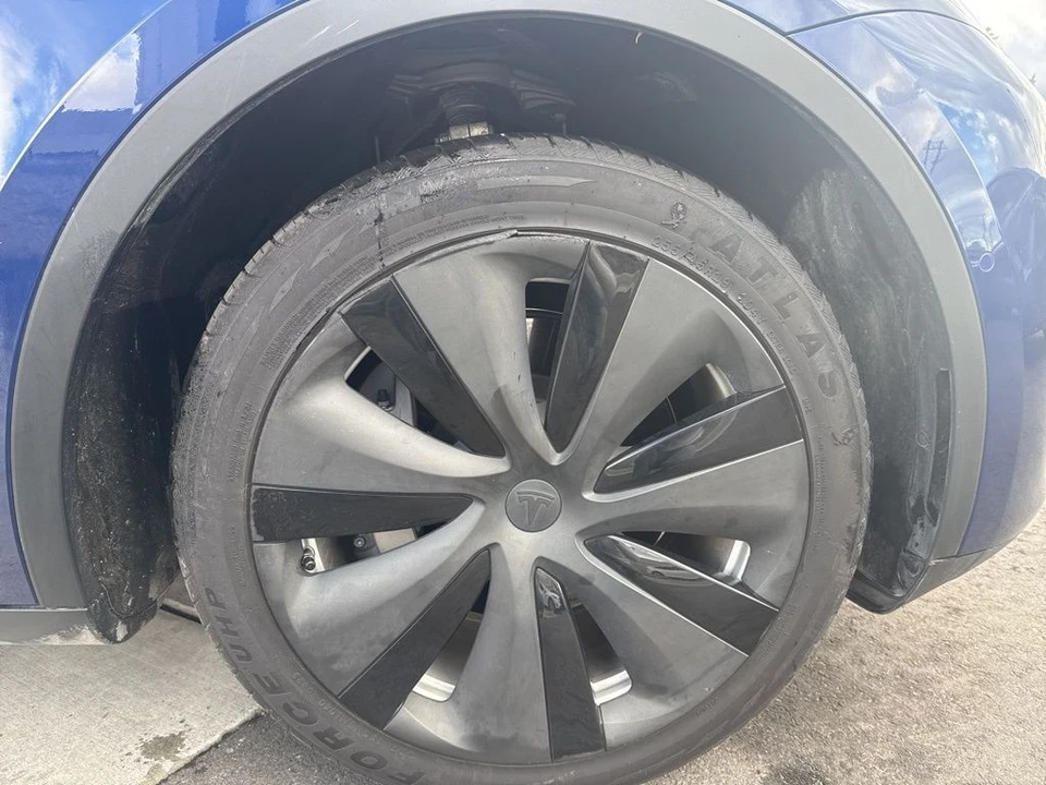 2021 Tesla Model Y - Image 10 of 21