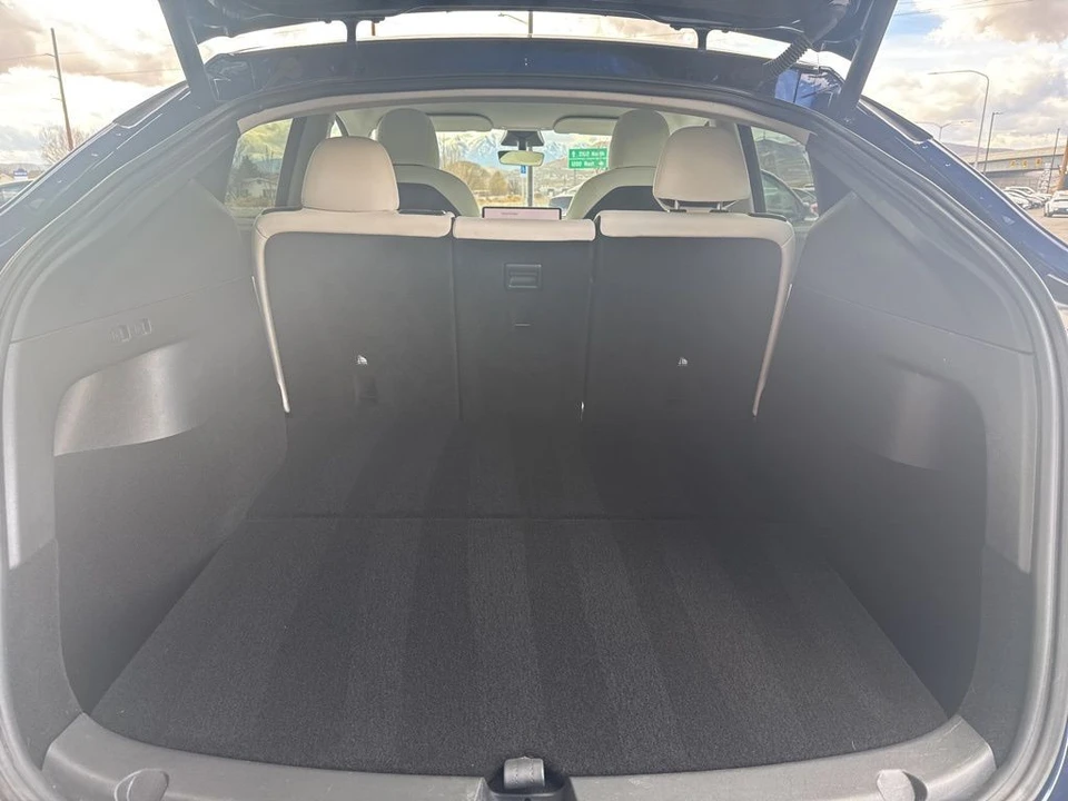 2021 Tesla Model Y - Image 17 of 21