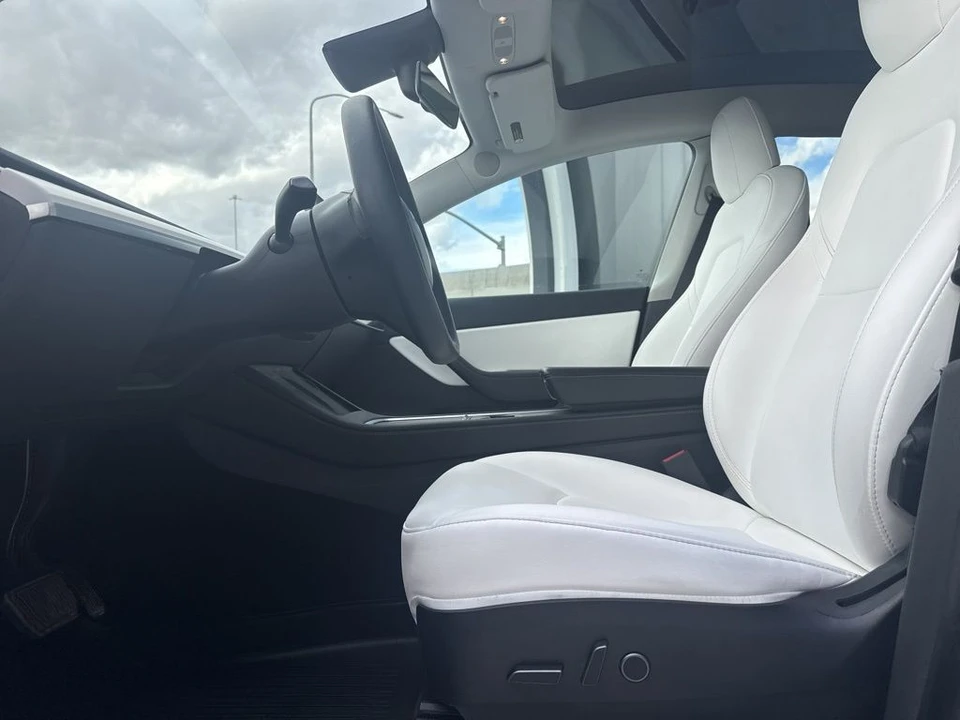 2021 Tesla Model Y - Image 13 of 21