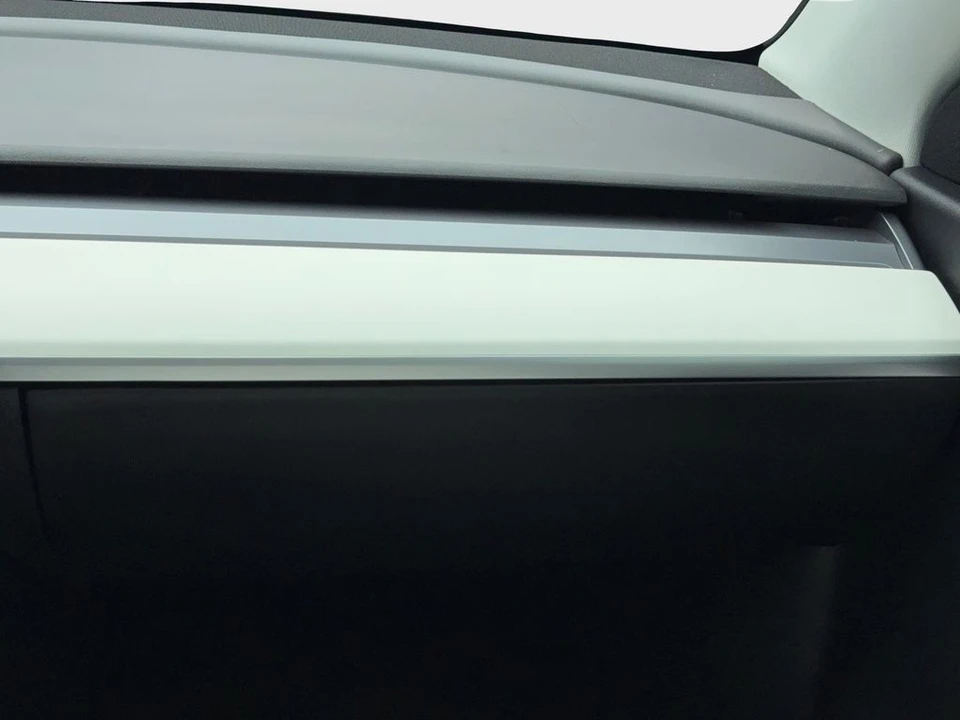 2021 Tesla Model Y - Image 20 of 21