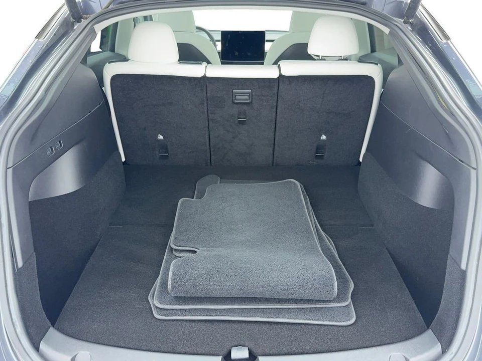 2021 Tesla Model Y - Image 12 of 21
