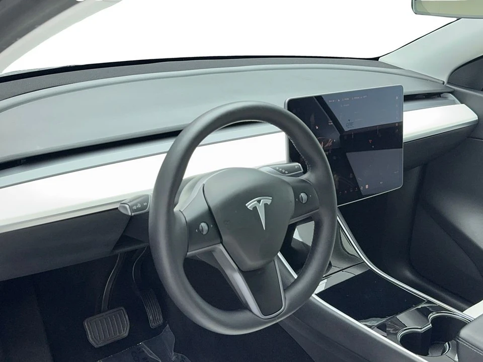 2021 Tesla Model Y - Image 14 of 21