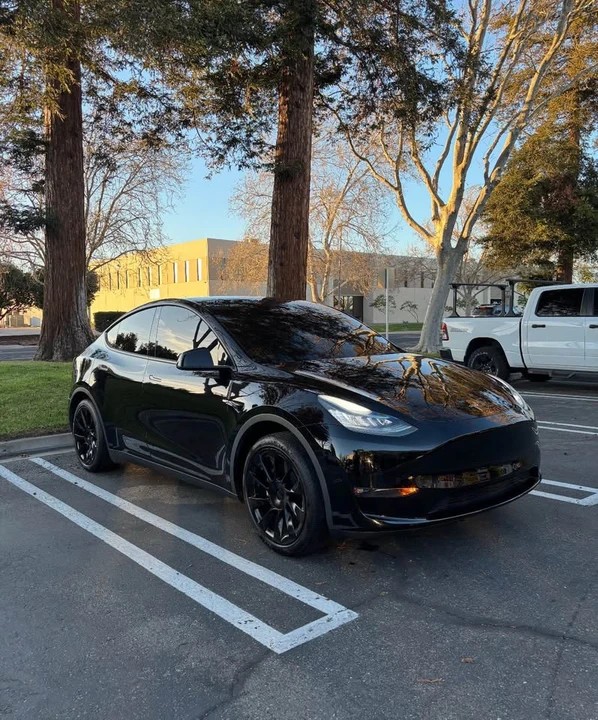 2021 Tesla Model Y - Image 2 of 6