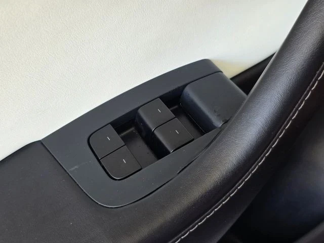 2021 Tesla Model Y - Image 20 of 21