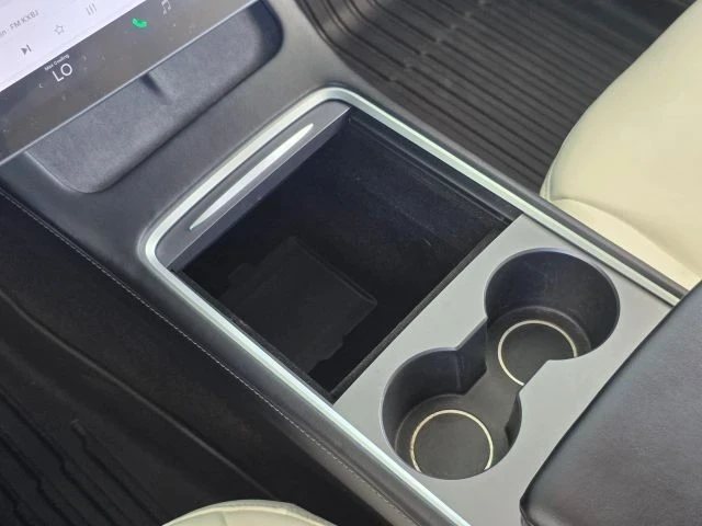 2021 Tesla Model Y - Image 18 of 21