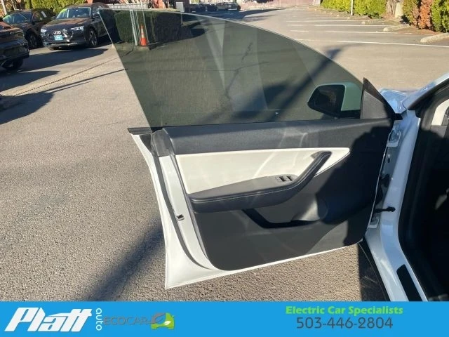 2021 Tesla Model Y - Image 16 of 21