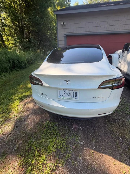 2021 Tesla Model 3 - Image 3 of 9