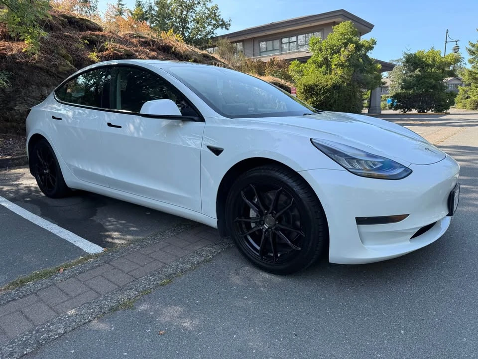 2021 Tesla Model 3 - Image 4 of 4