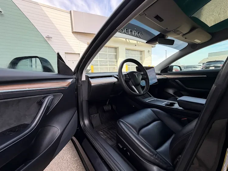 2021 Tesla Model 3 - Image 9 of 16