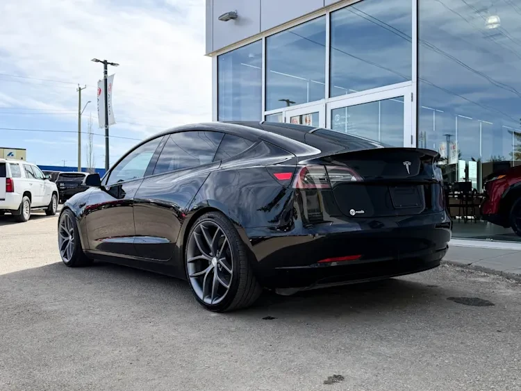 2021 Tesla Model 3 - Image 3 of 16