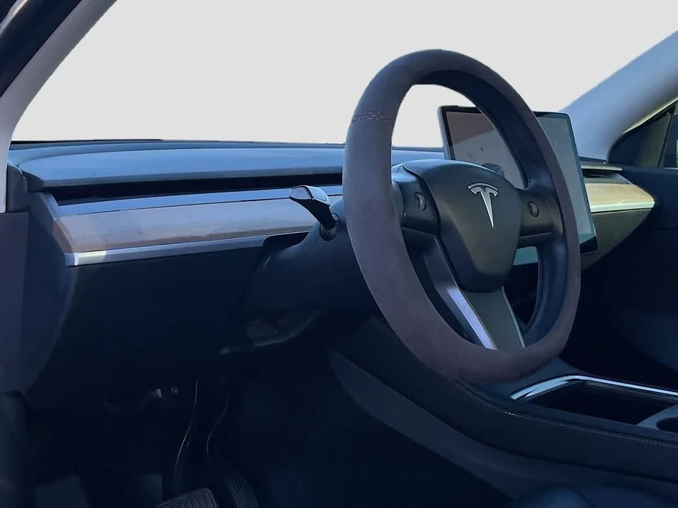 2021 Tesla Model Y - Image 9 of 20