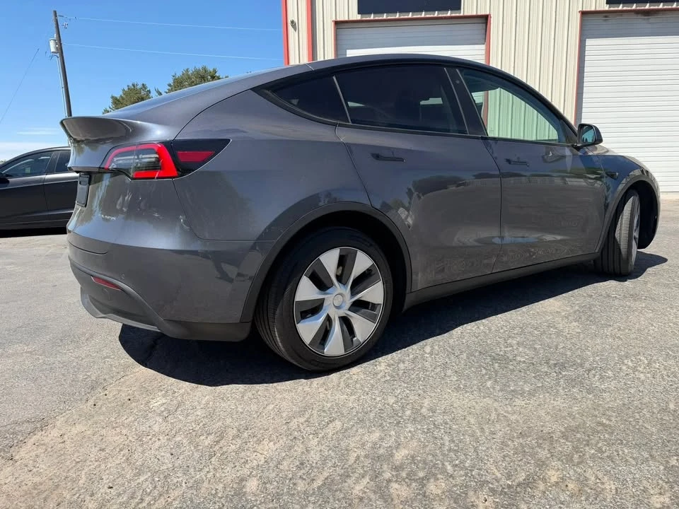 2021 Tesla Model Y - Image 2 of 11