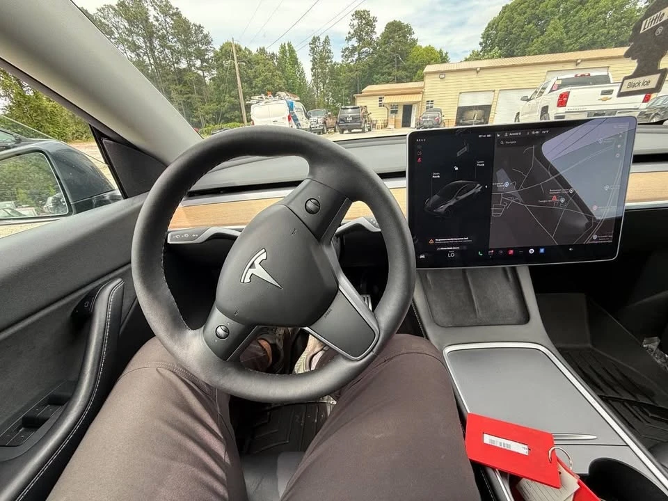 2021 Tesla Model Y Performance - Image 16 of 16