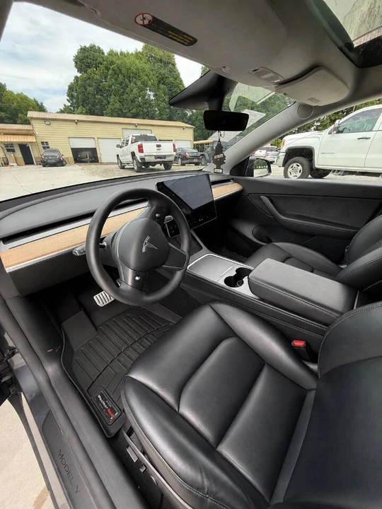 2021 Tesla Model Y Performance - Image 10 of 16