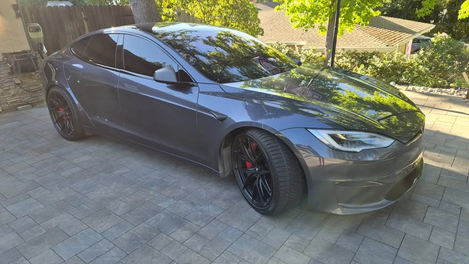 2021 Tesla Model S Plaid - Image 2 of 9