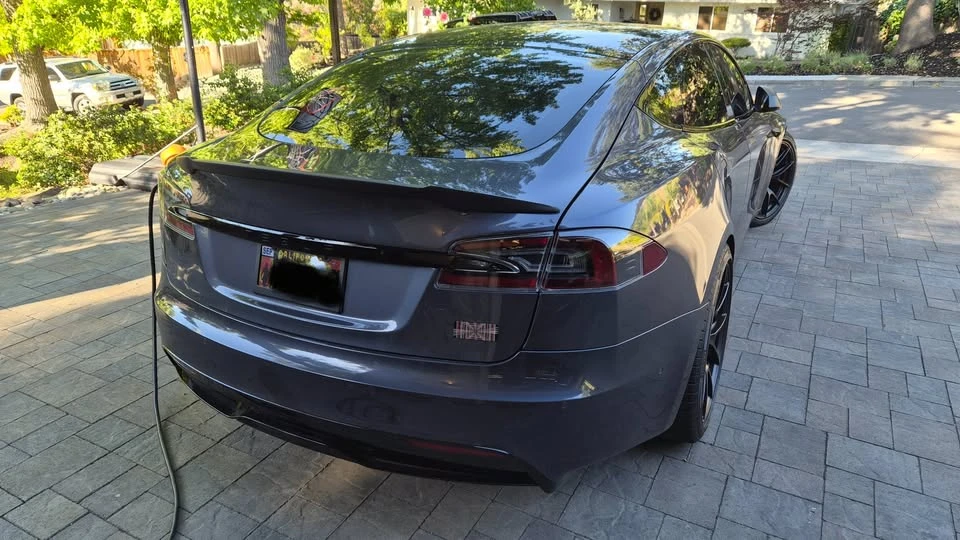 2021 Tesla Model S Plaid - Image 8 of 9