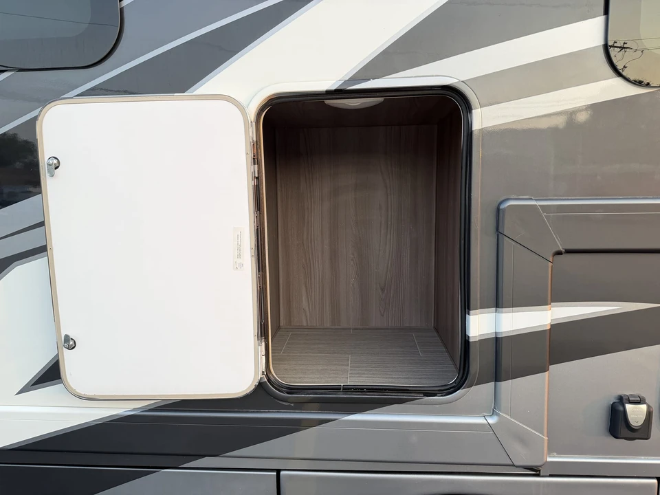2021 Mercedes-Benz VS30 Sprinter - Image 28 of 31