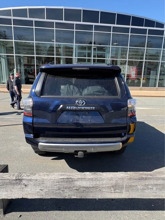 2021 Toyota 4Runner - Image 7 of 9