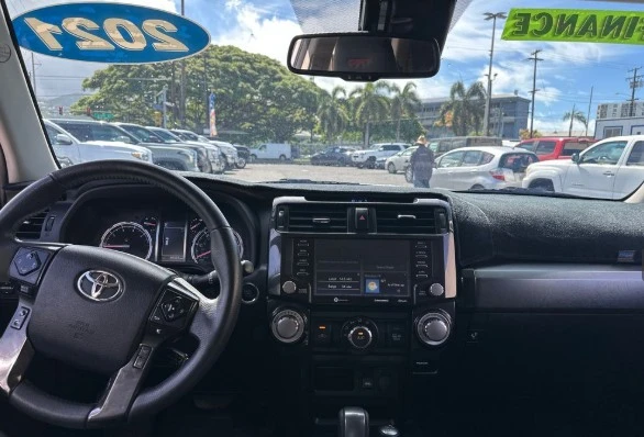 2021 Toyota 4Runner 5th Gen - Image 9 of 12