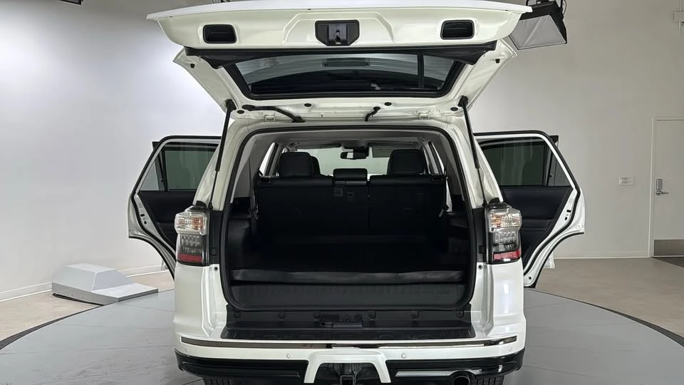 2021 Toyota 4Runner 5th Gen - Image 9 of 17