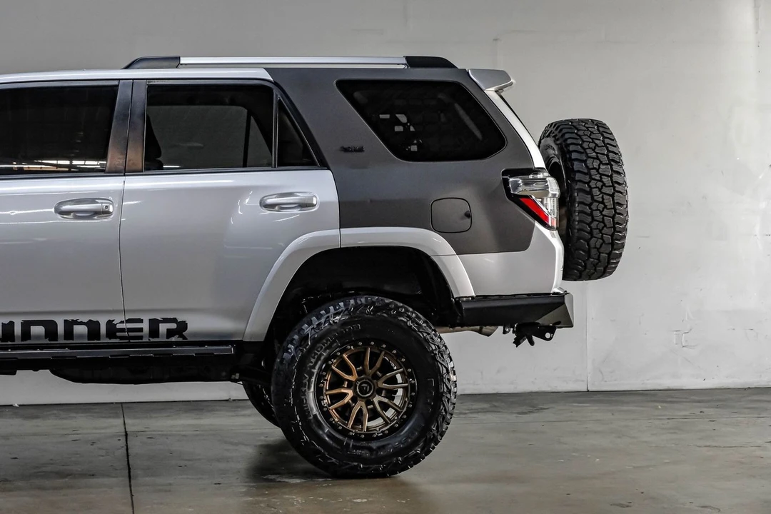 2021 Toyota 4Runner 5th Gen - Image 17 of 21