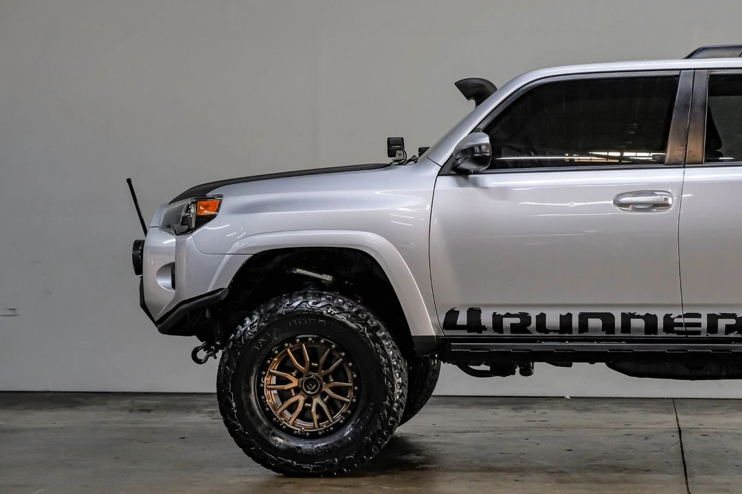 2021 Toyota 4Runner 5th Gen - Image 16 of 21