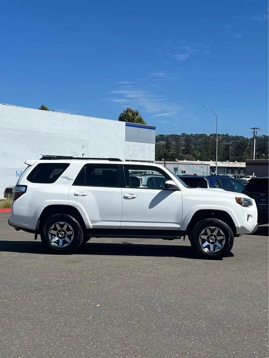 2021 Toyota 4Runner 5th Gen - Image 3 of 8