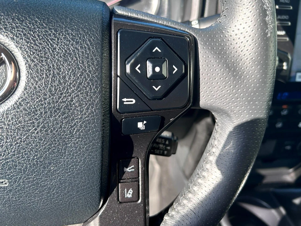 2021 Toyota 4Runner 5th Gen - Image 17 of 21
