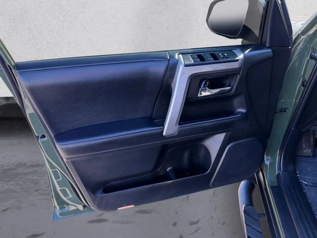 2021 Toyota 4Runner 5th Gen - Image 13 of 21