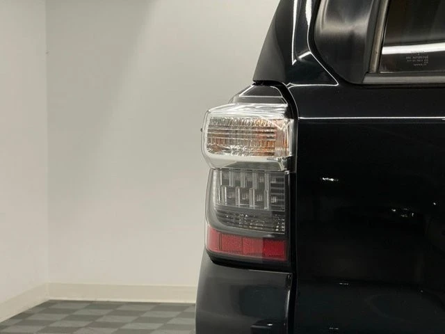 2021 Toyota 4Runner 5th Gen - Image 9 of 12