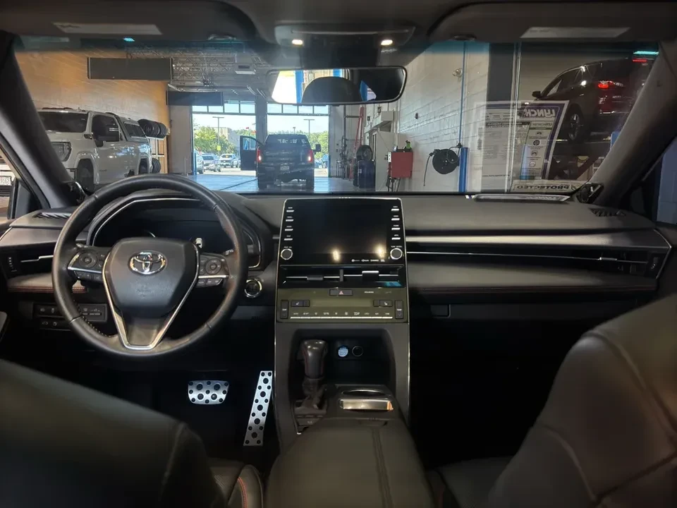2021 Toyota Avalon 5th Gen - Image 9 of 16