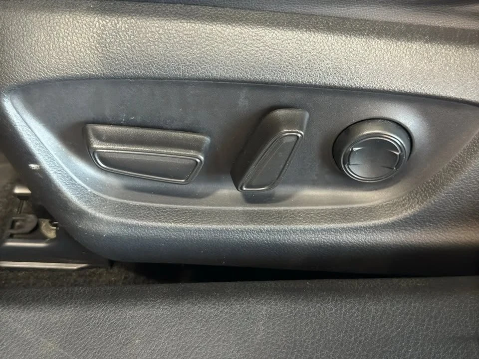 2021 Toyota Avalon 5th Gen - Image 10 of 13