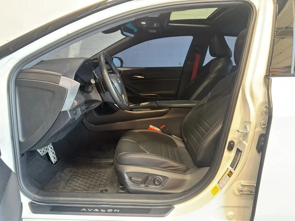 2021 Toyota Avalon 5th Gen - Image 9 of 13