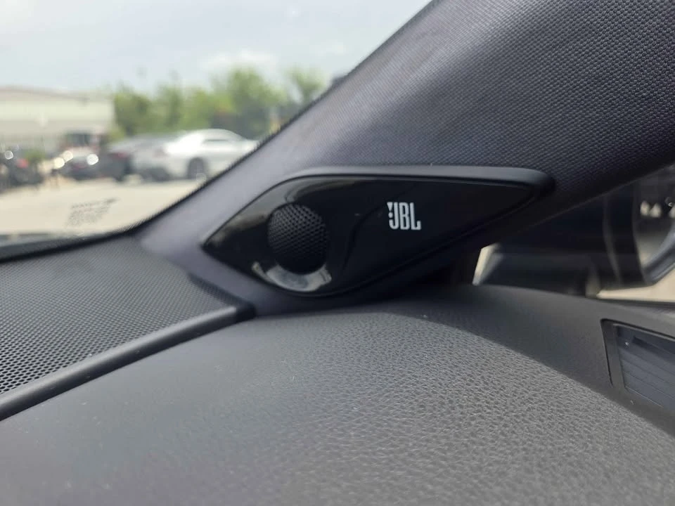 2021 Toyota Avalon 5th Gen - Image 16 of 17