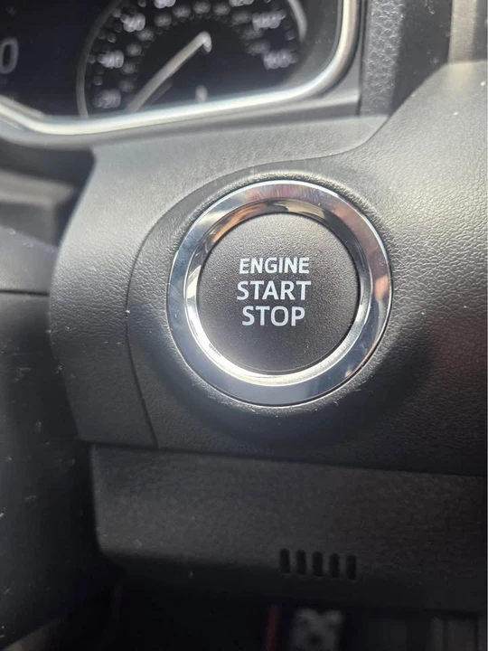 2021 Toyota Avalon 5th Gen - Image 16 of 18