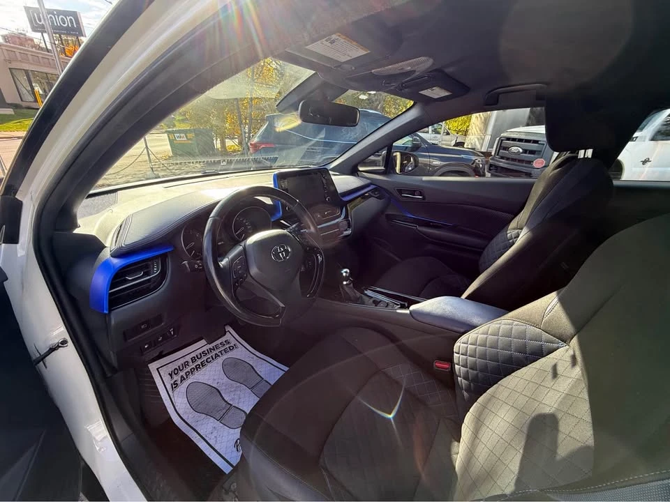 2021 Toyota C-HR - Image 9 of 16