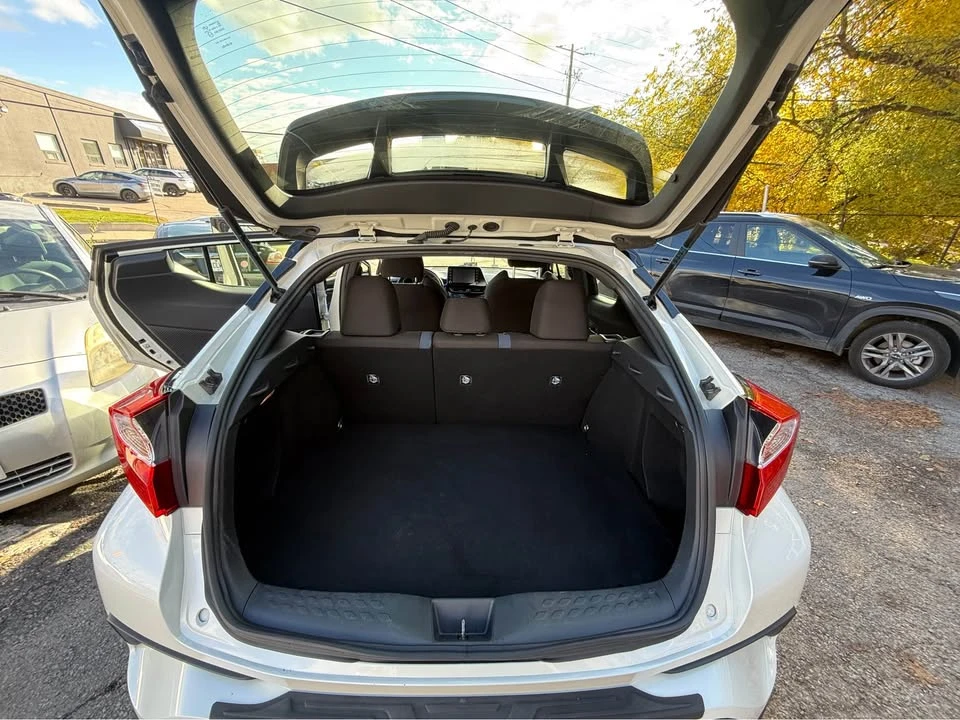2021 Toyota C-HR - Image 8 of 16