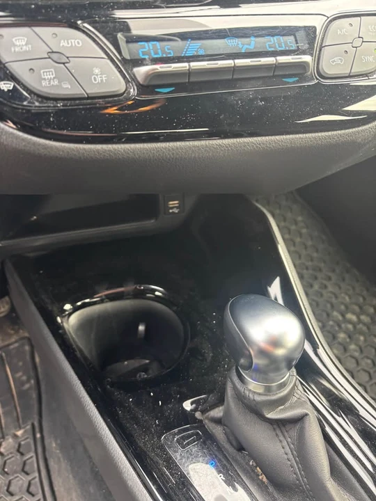 2021 Toyota C-HR - Image 11 of 14