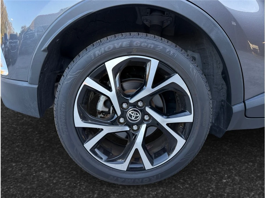 2021 Toyota C-HR - Image 13 of 21