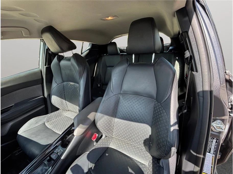 2021 Toyota C-HR - Image 16 of 21