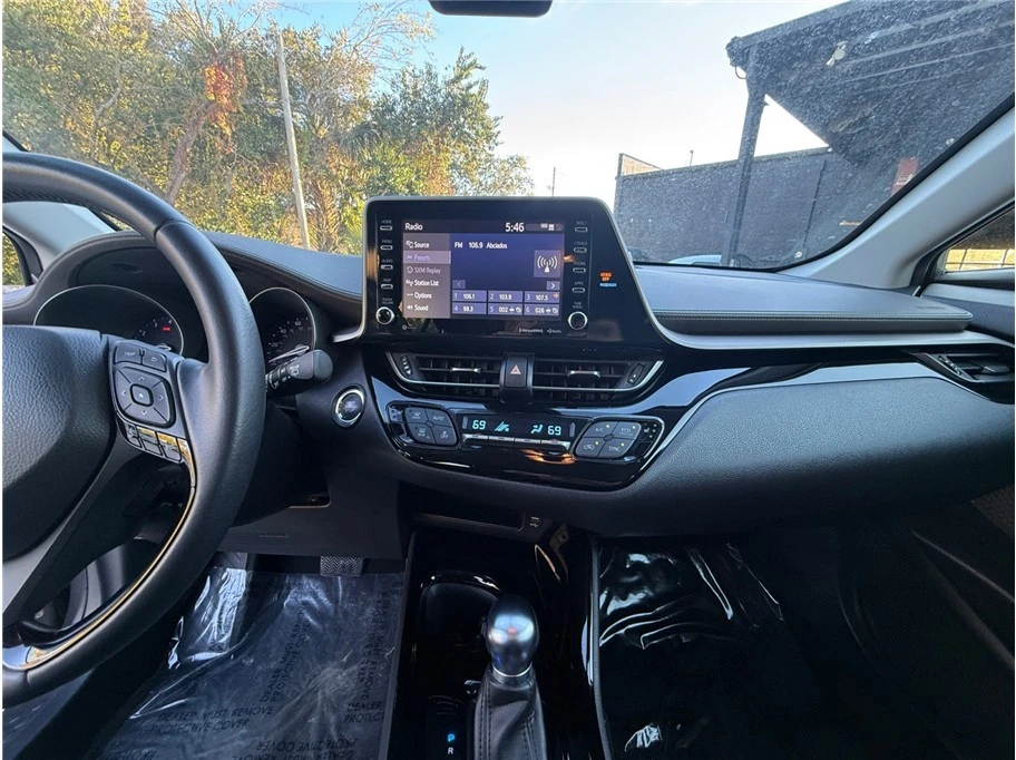 2021 Toyota C-HR - Image 11 of 21