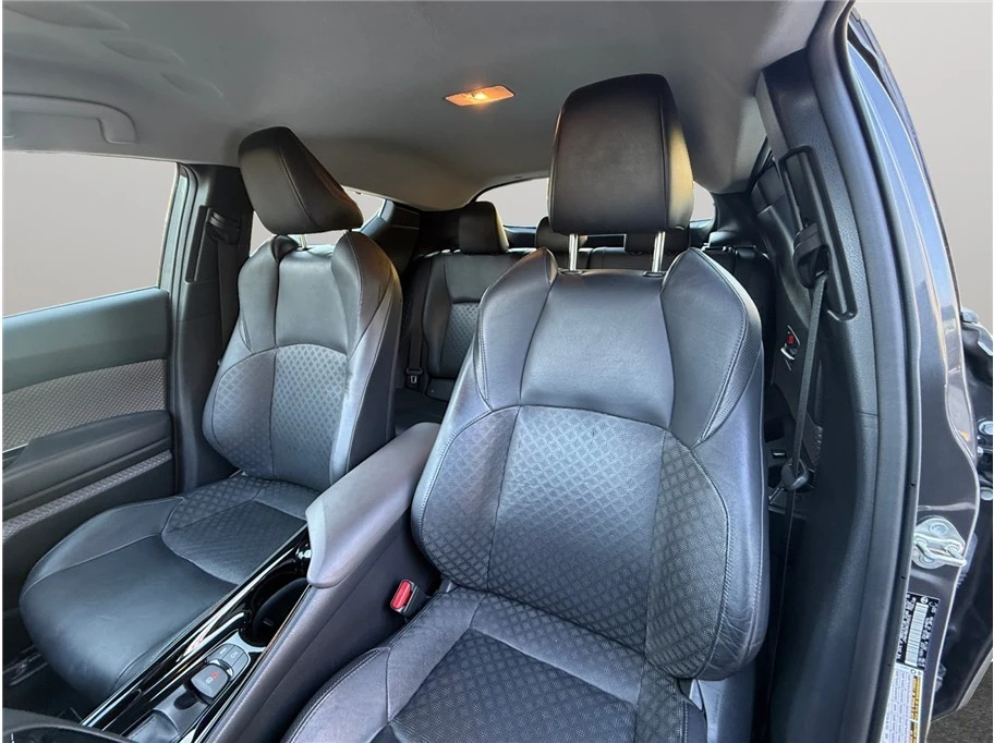 2021 Toyota C-HR - Image 15 of 21